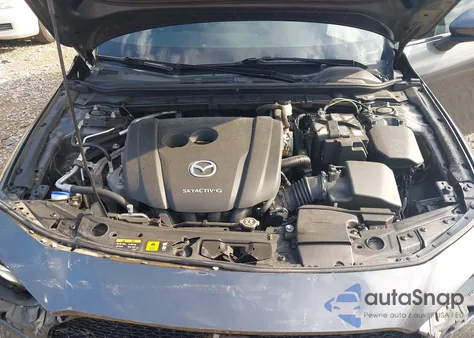 2019 Mazda Mazda3 Hatchback z USA, uszkodzony, nr VIN JM1BPBJM8K1134897